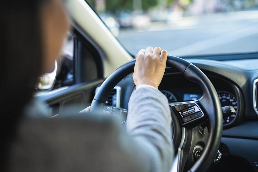 Conductora al volante